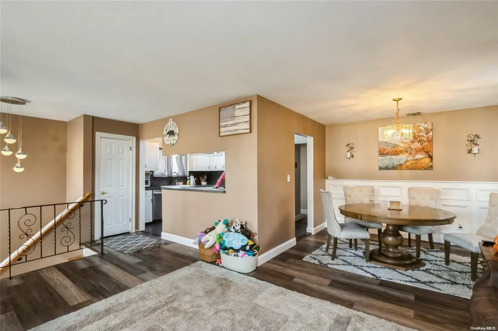 405 Lido Parkway Lindenhurst NY 11757