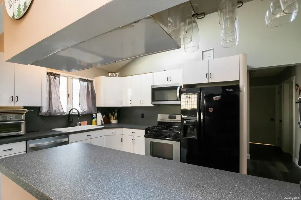 405 Lido Parkway Lindenhurst NY 11757