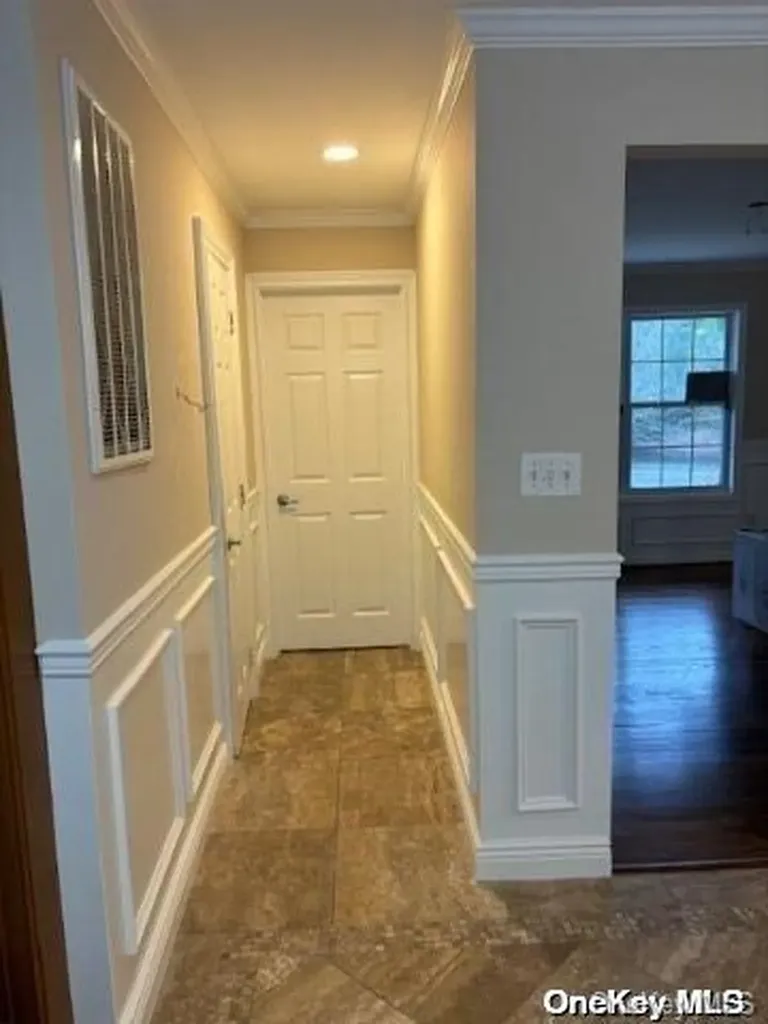 15 Oceanview Boulevard Manorville NY 11949