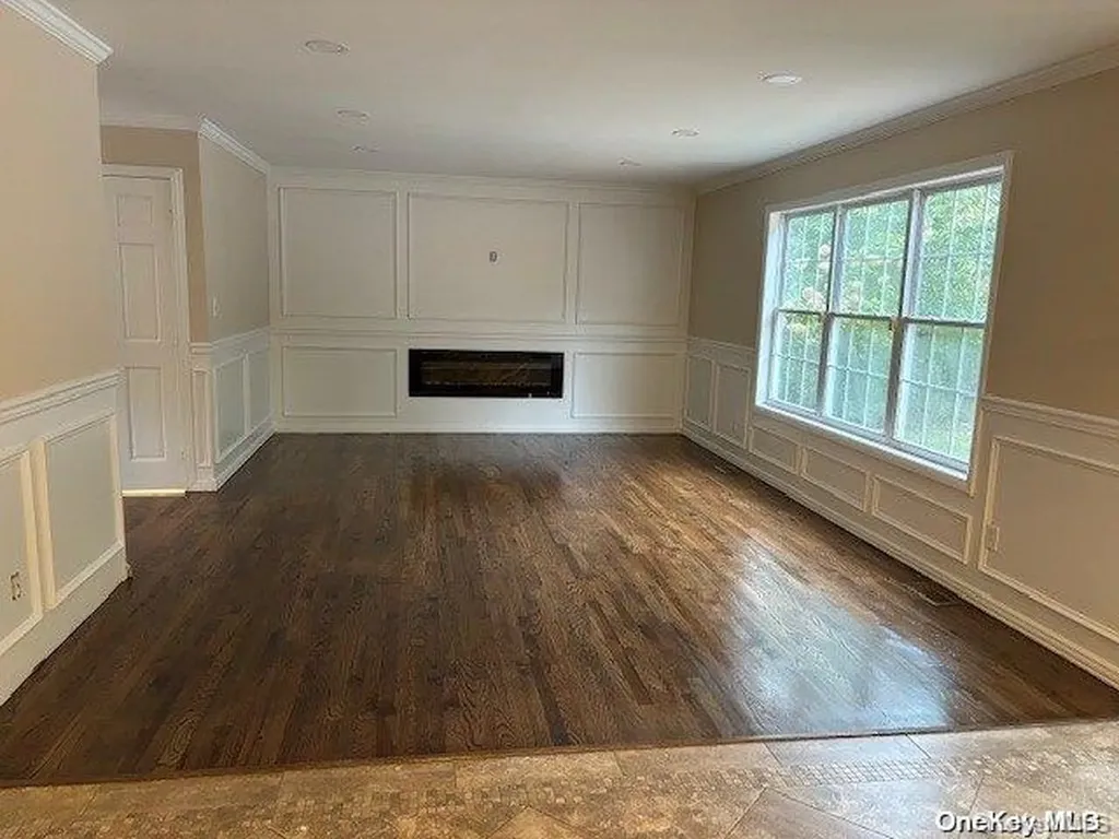 15 Oceanview Boulevard Manorville NY 11949