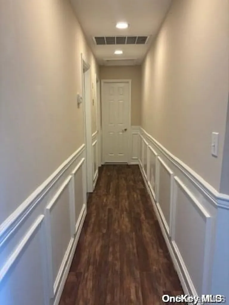 15 Oceanview Boulevard Manorville NY 11949