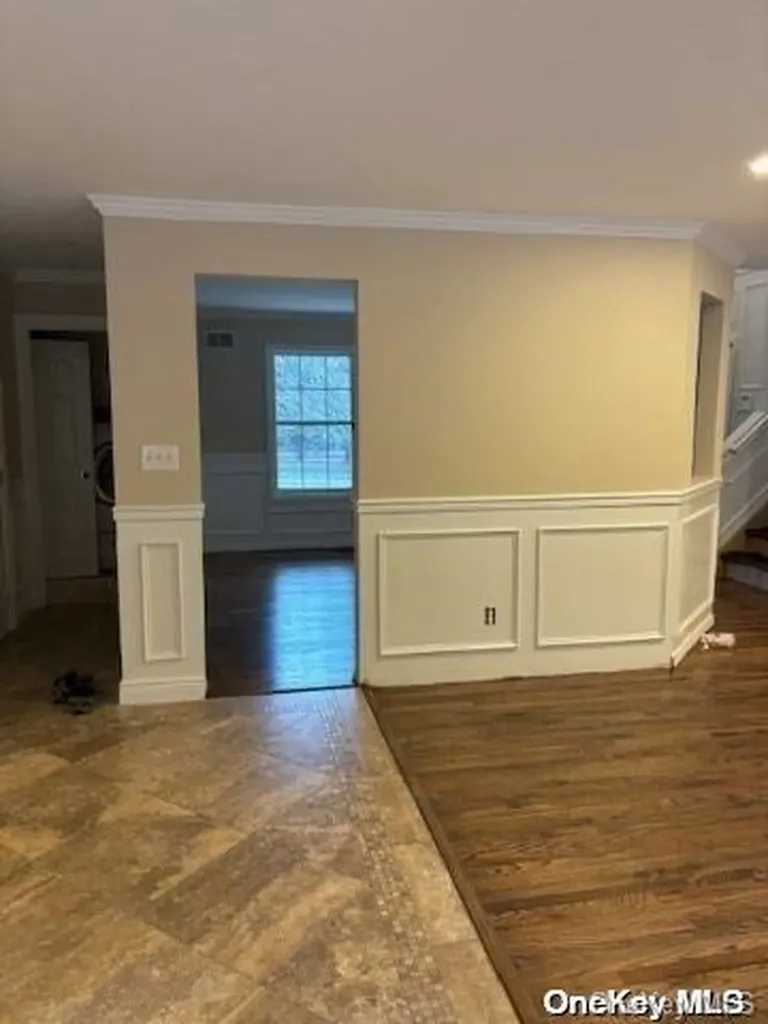 15 Oceanview Boulevard Manorville NY 11949