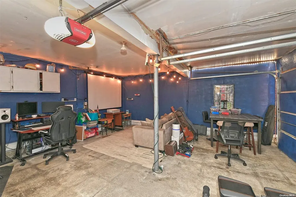20 Mueller Drive Selden NY 11784