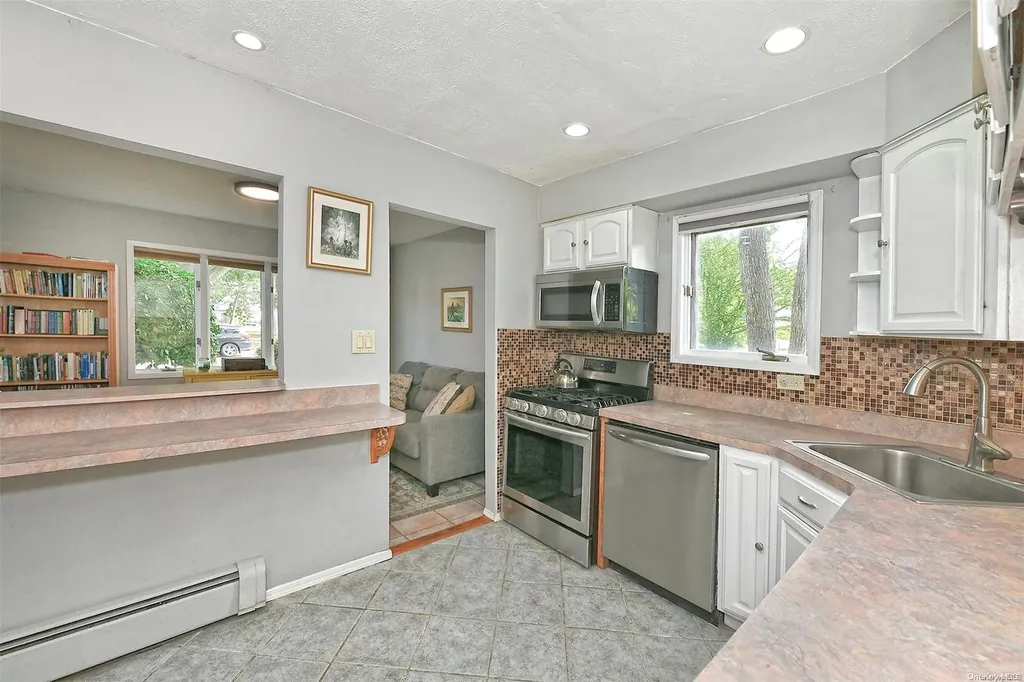 20 Mueller Drive Selden NY 11784