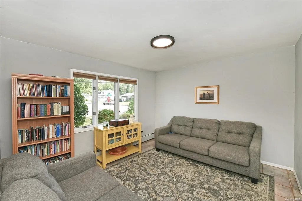 20 Mueller Drive Selden NY 11784