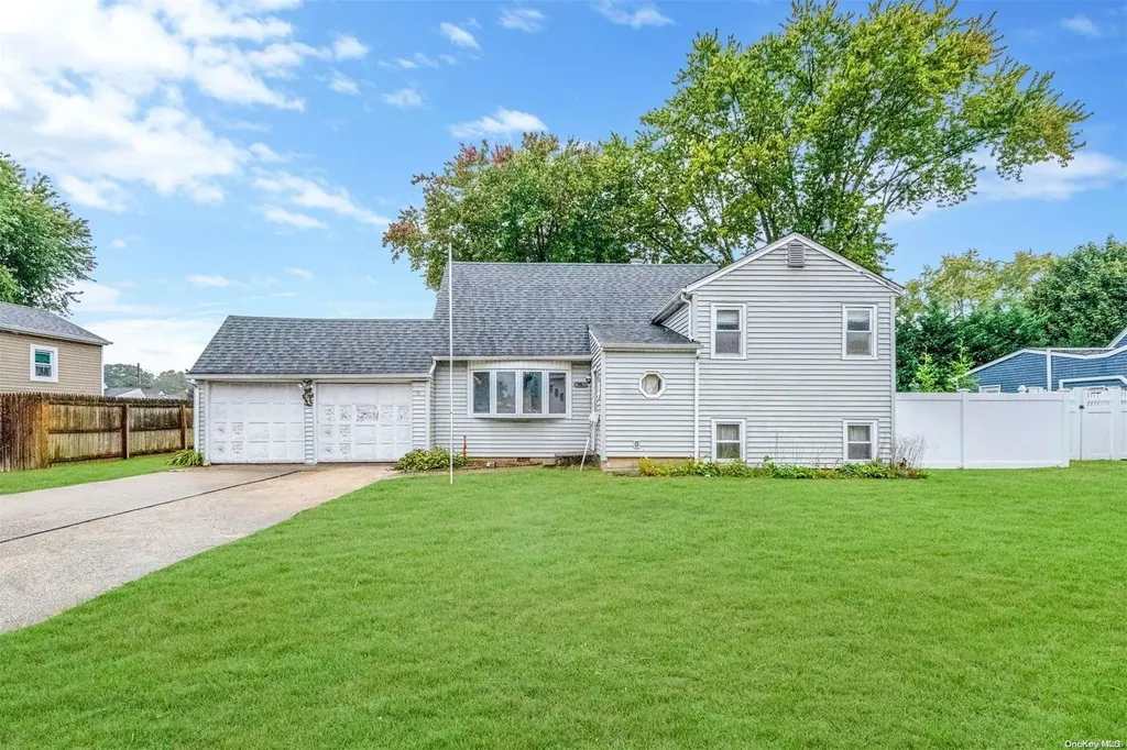 1430 Potter Boulevard Bay Shore NY 11706
