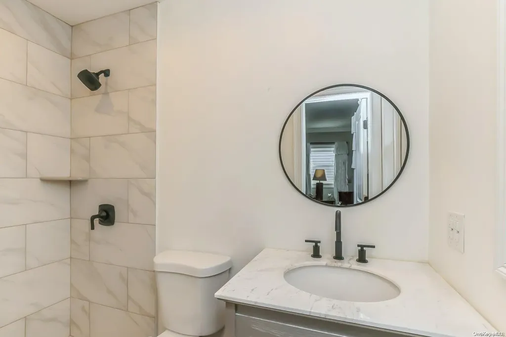 5 Audley Circle Plainview NY 11803