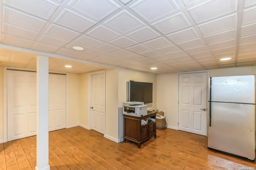 5 Audley Circle Plainview NY 11803