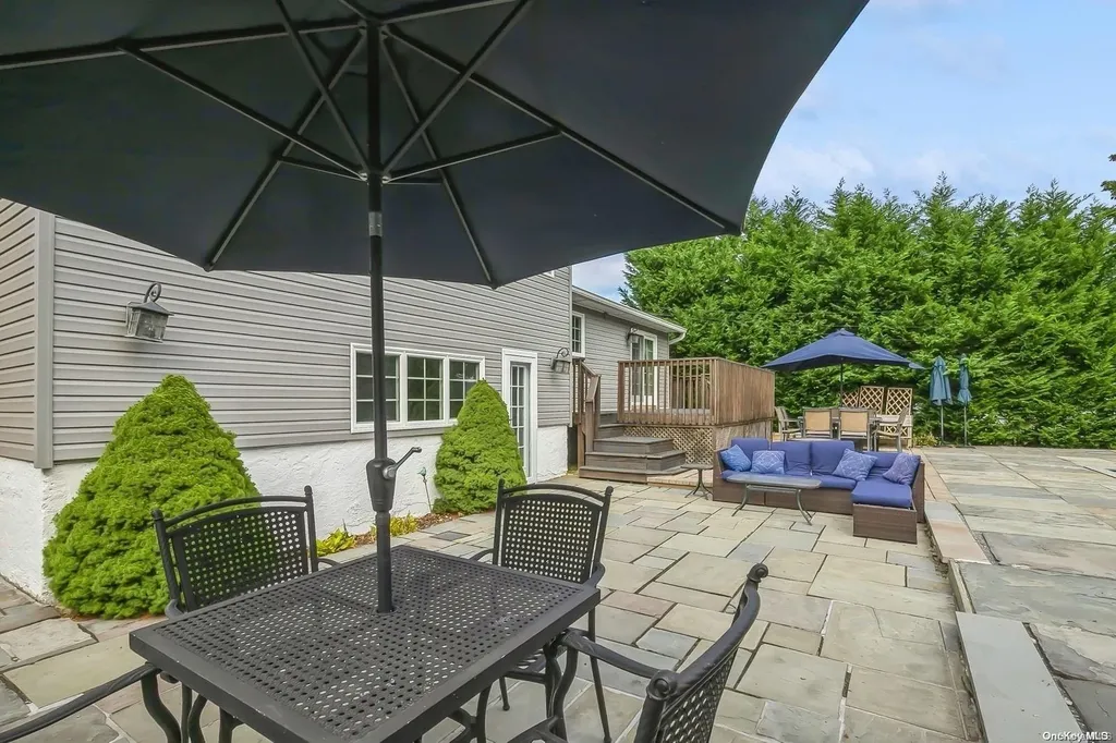 5 Audley Circle Plainview NY 11803