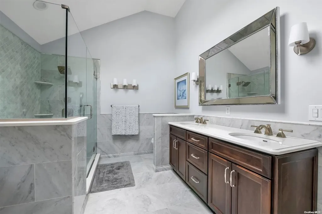 6 Northside Circle Smithtown NY 11787