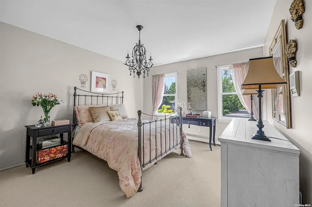 6 Northside Circle Smithtown NY 11787