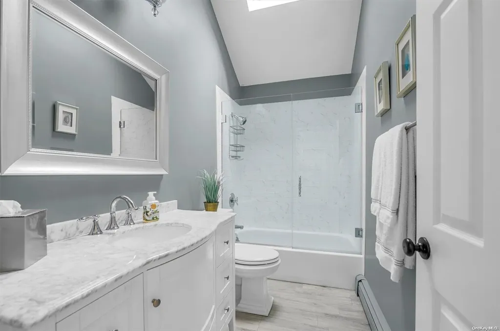 6 Northside Circle Smithtown NY 11787