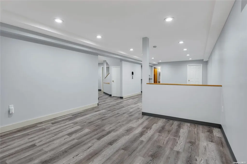 6 Northside Circle Smithtown NY 11787