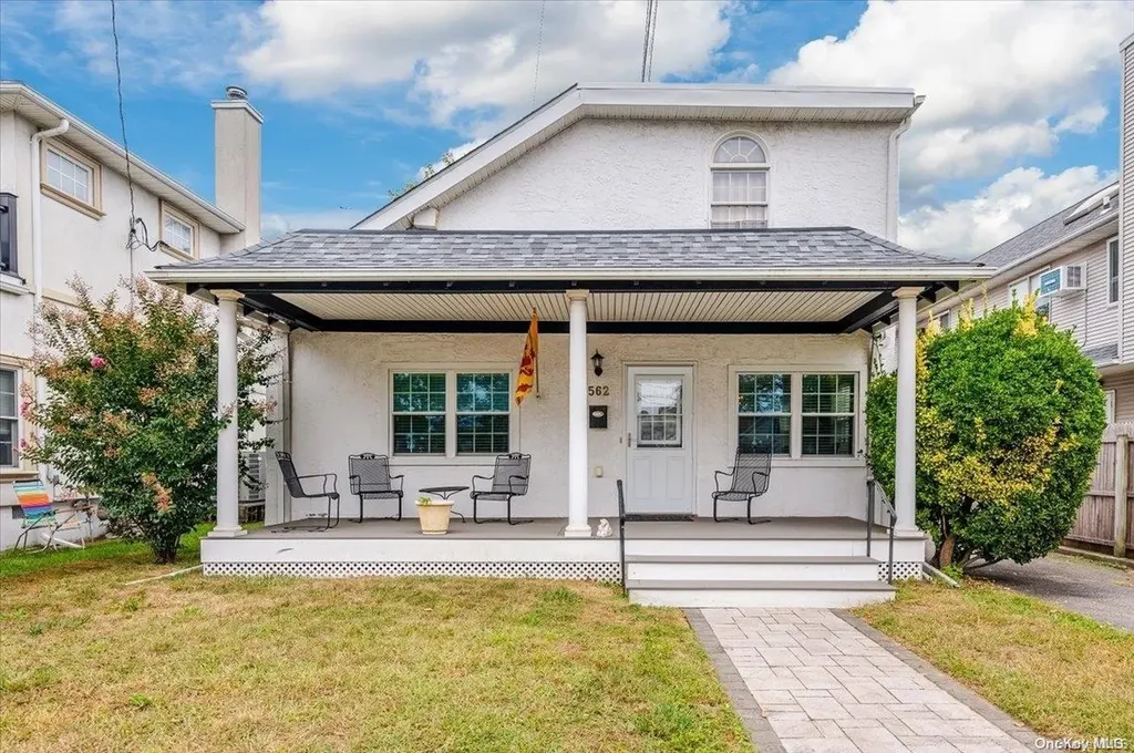 562 Lincoln Boulevard Long Beach NY 11561
