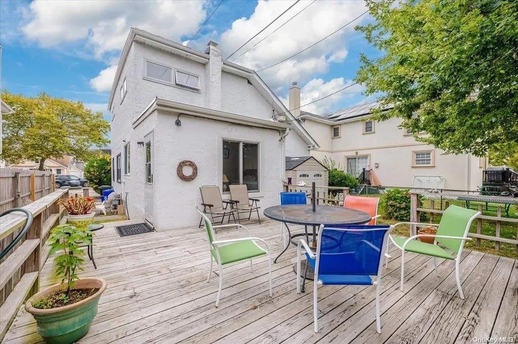 562 Lincoln Boulevard Long Beach NY 11561