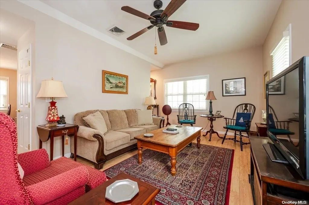 562 Lincoln Boulevard Long Beach NY 11561