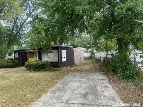 3 Emerald Lane Amityville NY 11701