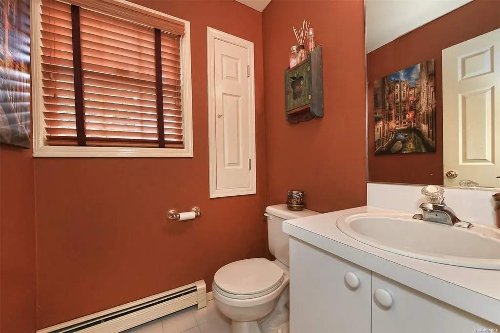 185 Maple Avenue Smithtown NY 11787