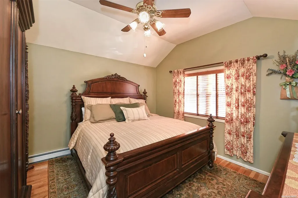 185 Maple Avenue Smithtown NY 11787