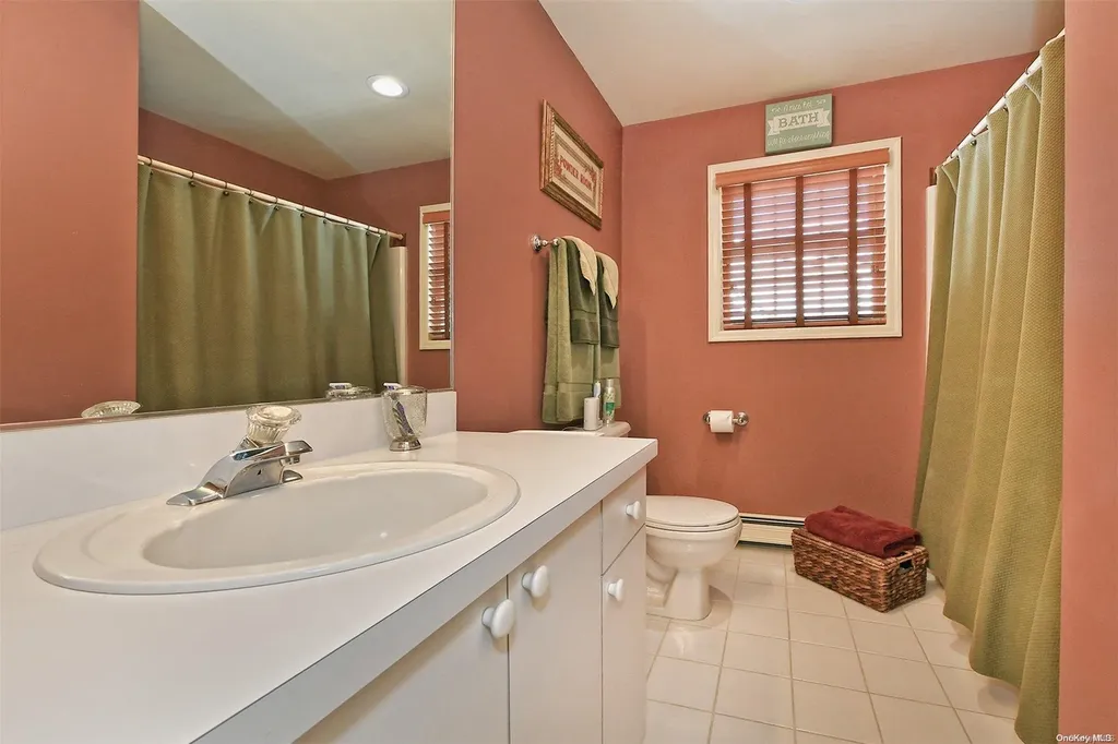 185 Maple Avenue Smithtown NY 11787