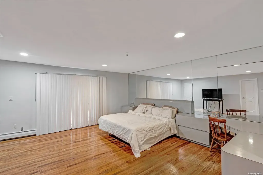 15 Chablis Drive Dix Hills NY 11746