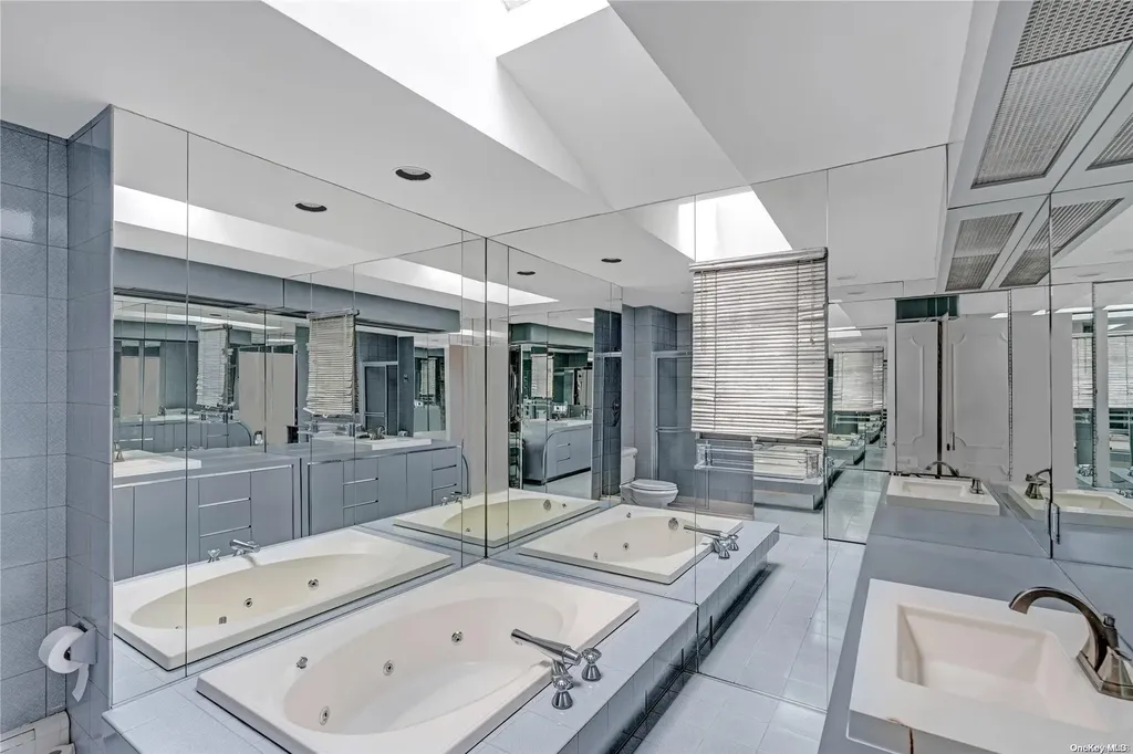 15 Chablis Drive Dix Hills NY 11746