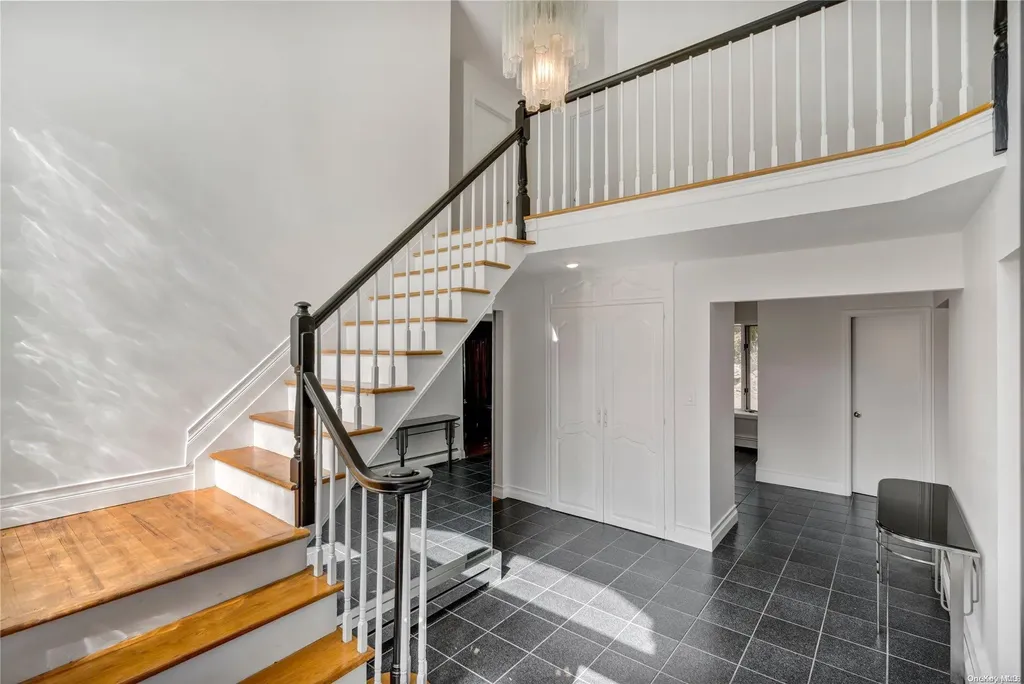 15 Chablis Drive Dix Hills NY 11746