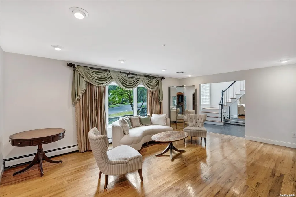 15 Chablis Drive Dix Hills NY 11746