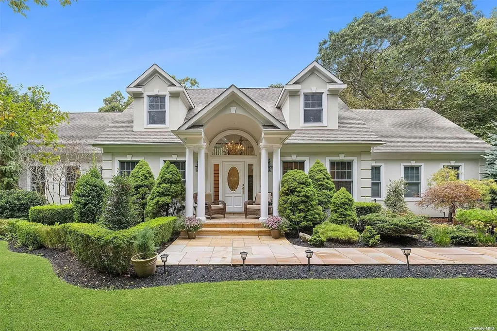3 Silver Beech Lane Calverton NY 11933