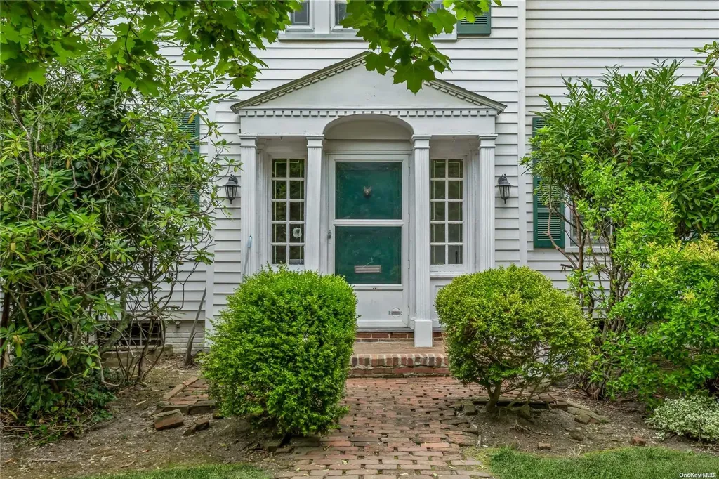 285 Ocean Avenue Lawrence NY 11559