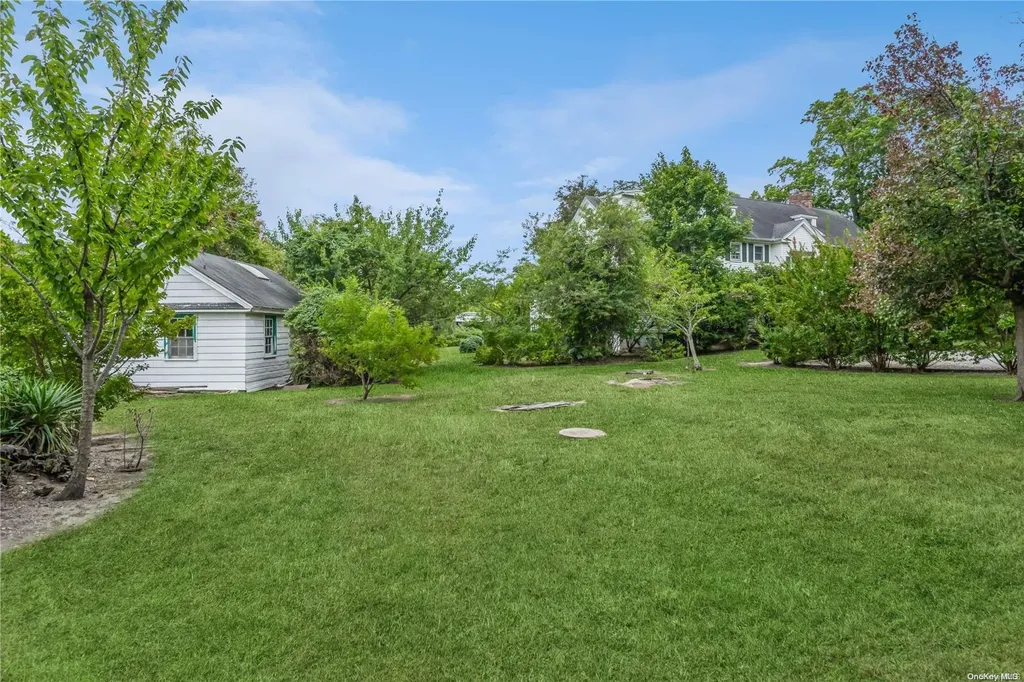 285 Ocean Avenue Lawrence NY 11559