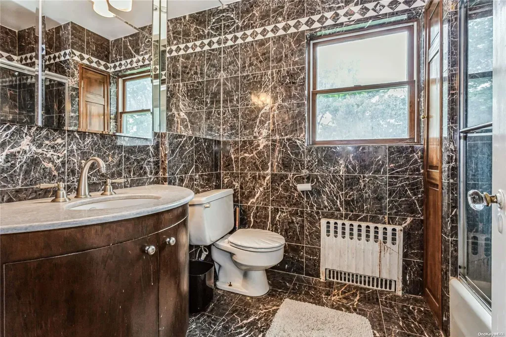 285 Ocean Avenue Lawrence NY 11559