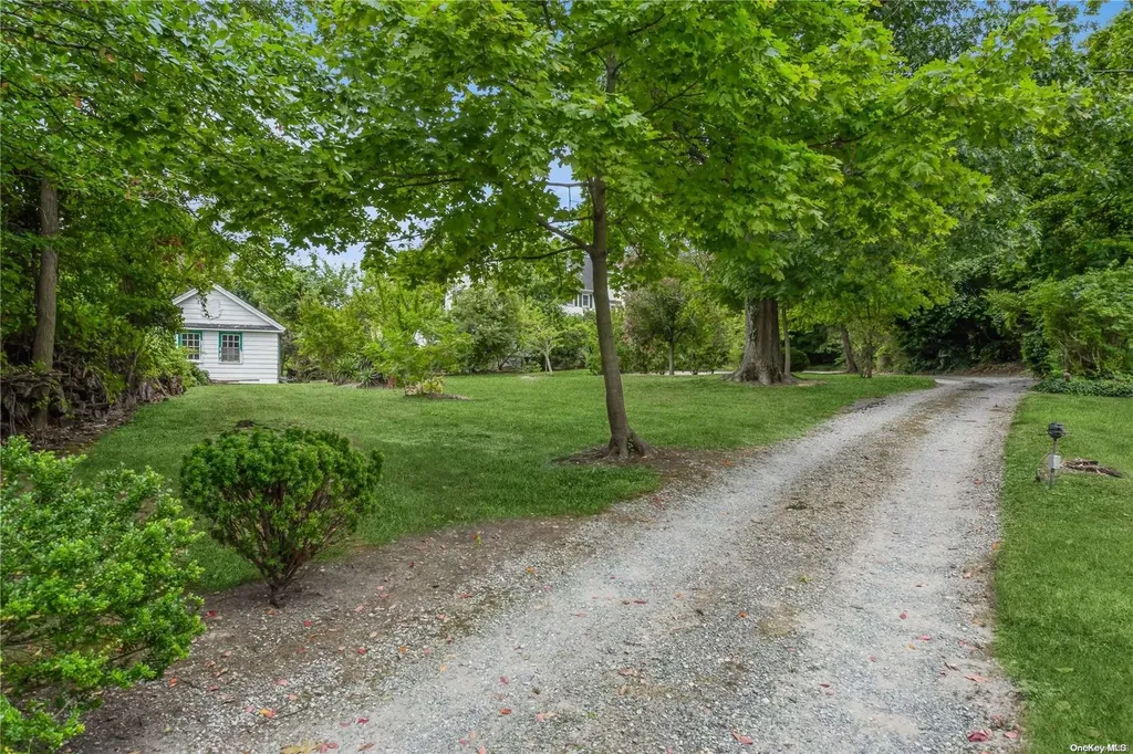 285 Ocean Avenue Lawrence NY 11559