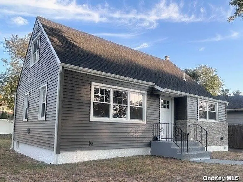875 Strang Drive Wantagh NY 11793