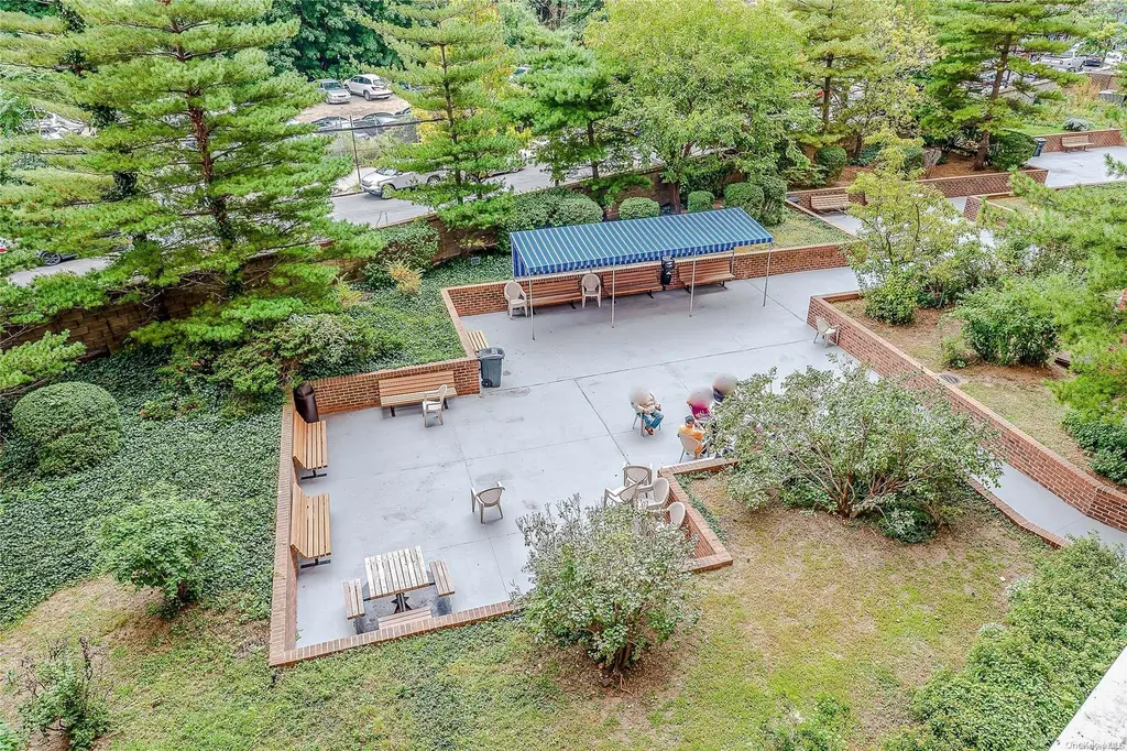 70-25 Yellowstone Boulevard Forest Hills NY 11375