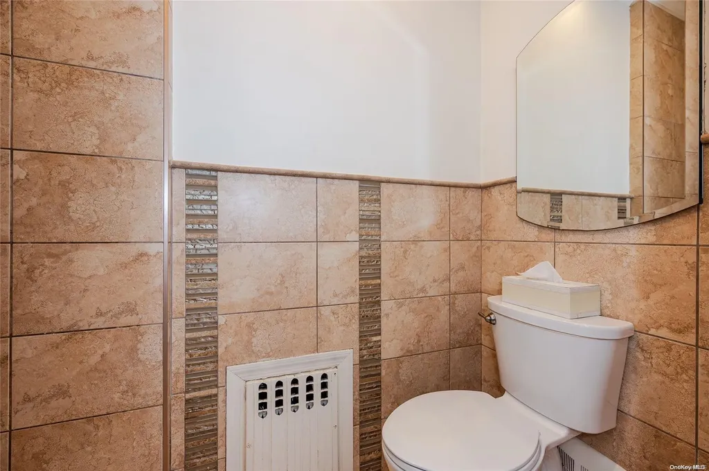 425 Cedarhurst Avenue Cedarhurst NY 11516