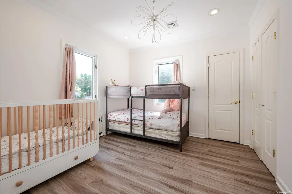 425 Cedarhurst Avenue Cedarhurst NY 11516