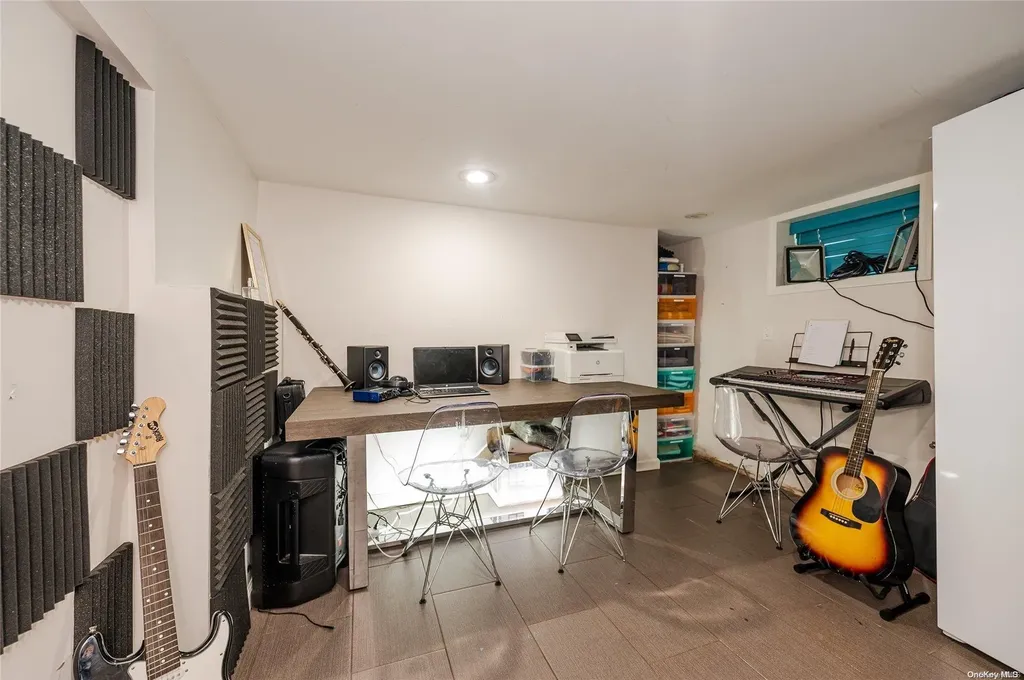 425 Cedarhurst Avenue Cedarhurst NY 11516