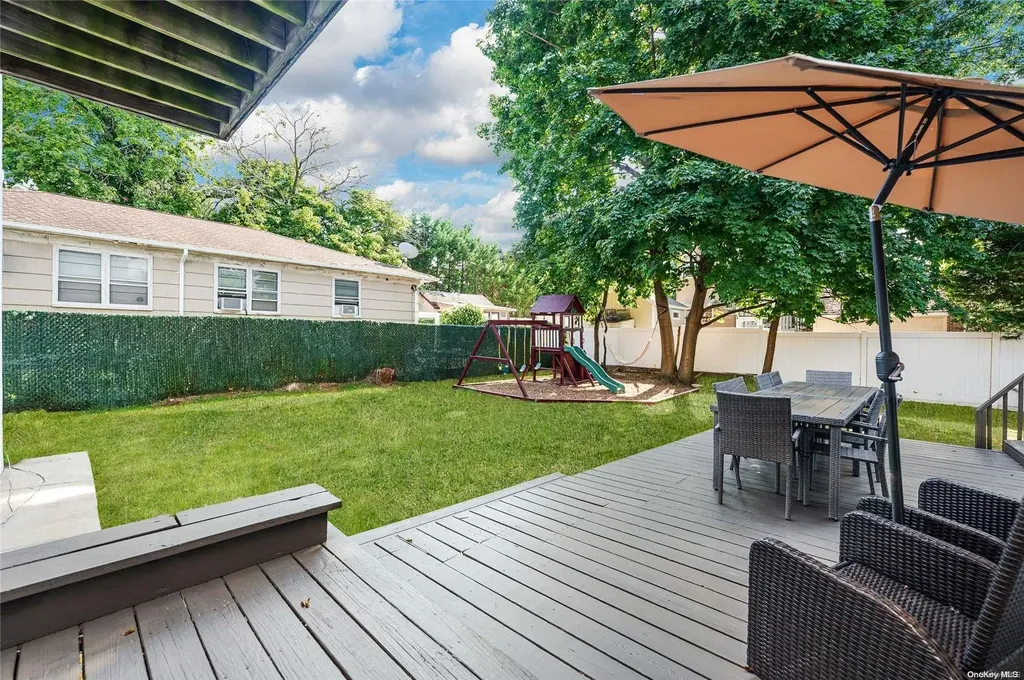 425 Cedarhurst Avenue Cedarhurst NY 11516