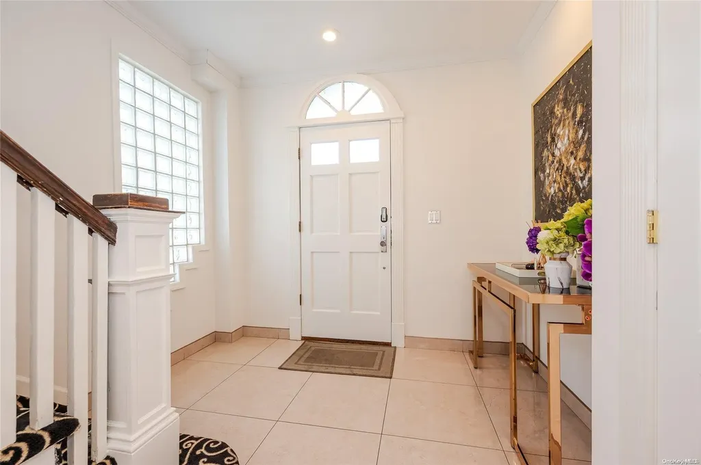 425 Cedarhurst Avenue Cedarhurst NY 11516