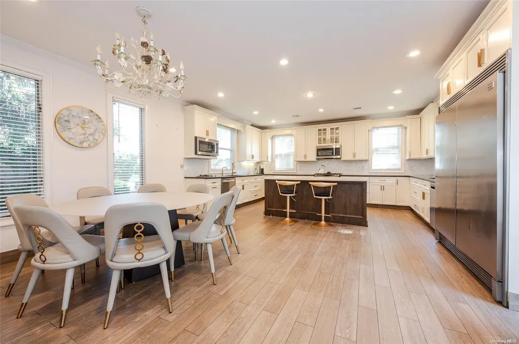 425 Cedarhurst Avenue Cedarhurst NY 11516