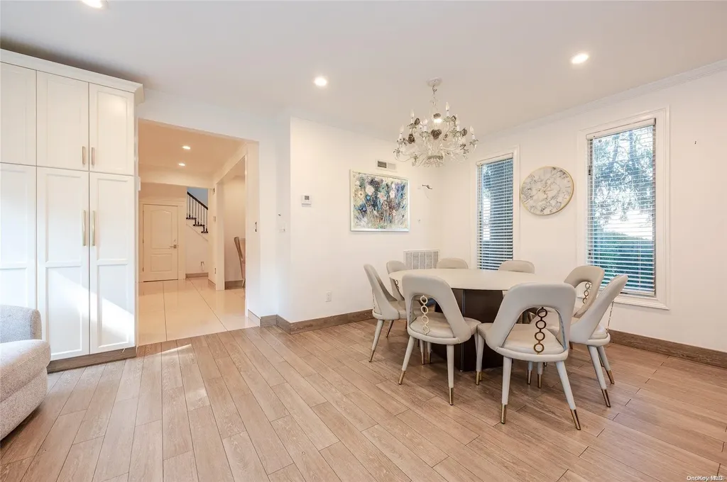 425 Cedarhurst Avenue Cedarhurst NY 11516