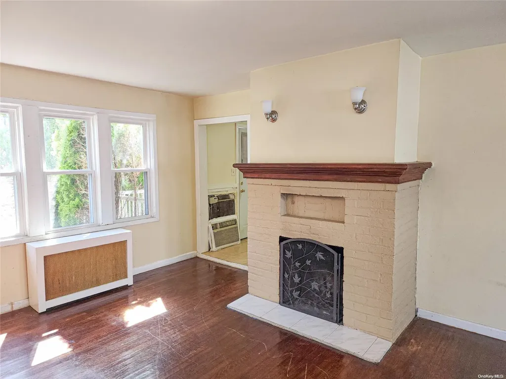123 Mitchell Street Bellmore NY 11710
