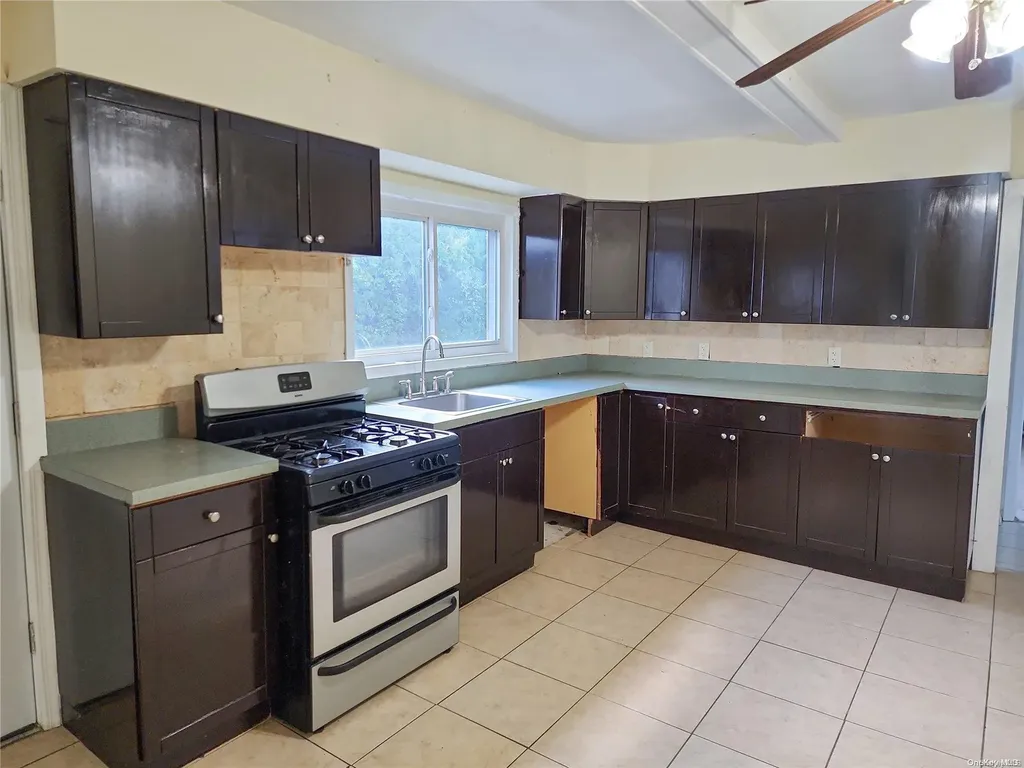 123 Mitchell Street Bellmore NY 11710