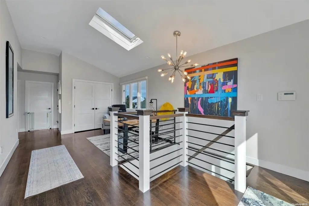 511 Venetian Boulevard Lindenhurst NY 11757