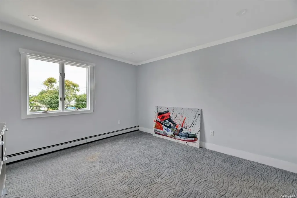 511 Venetian Boulevard Lindenhurst NY 11757
