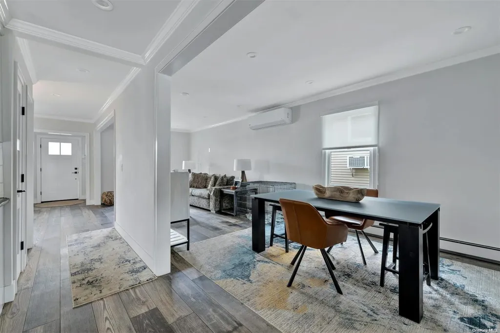 511 Venetian Boulevard Lindenhurst NY 11757