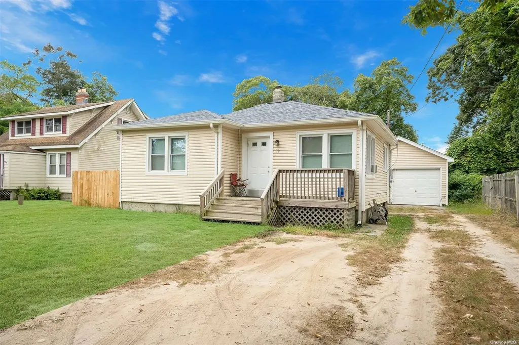 34 Whittier Drive Mastic Beach NY 11951