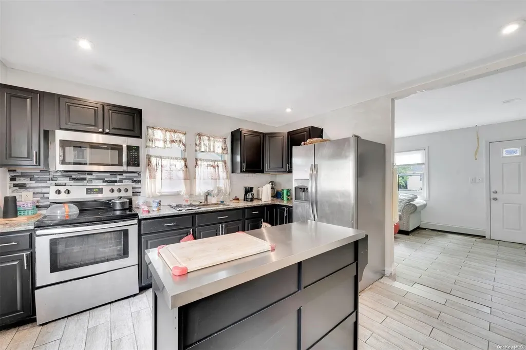 34 Whittier Drive Mastic Beach NY 11951