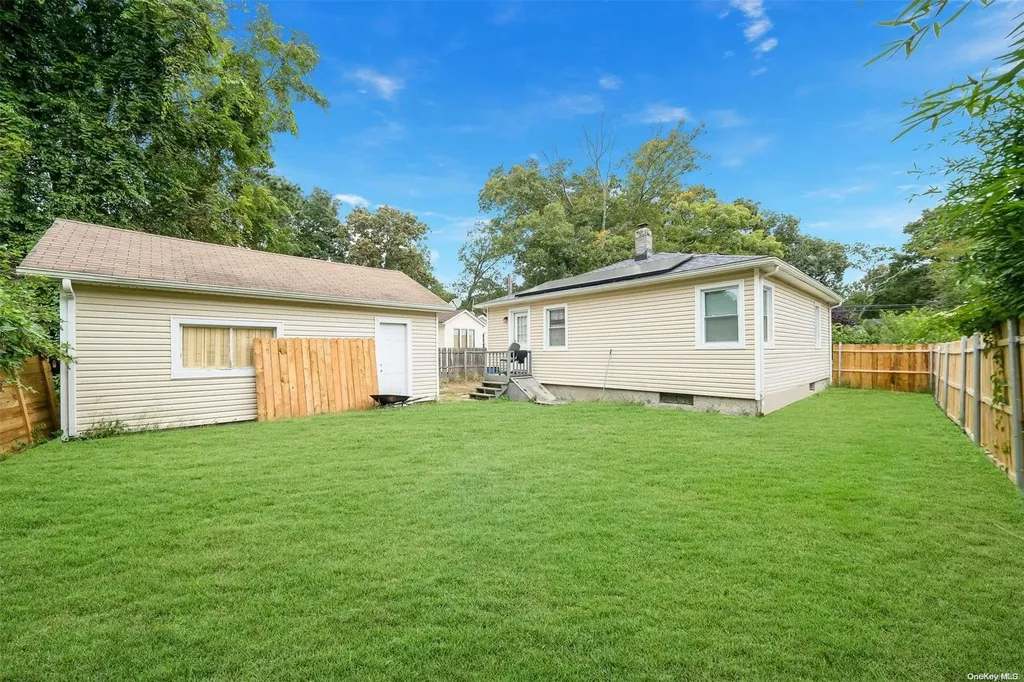 34 Whittier Drive Mastic Beach NY 11951